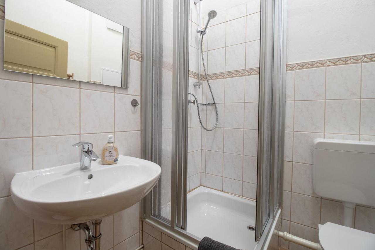 Apartment Mit Brunnen