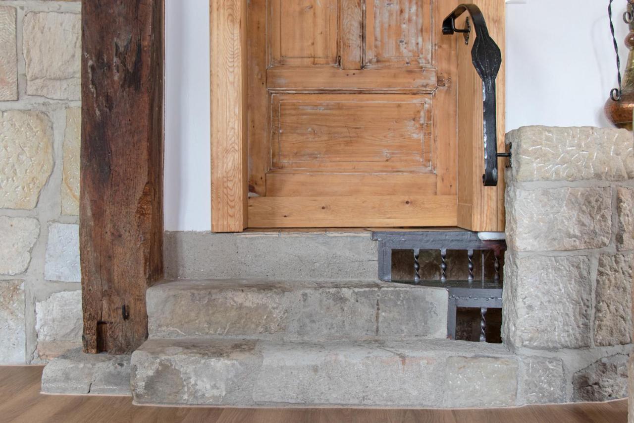 Apartment Mit Brunnen *